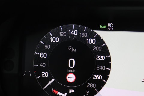 Land Rover Discovery Sport P270e PHEV Dynamic SE | NIEUW! | Panoramadak | Trekhaak | ACC | Meridian | Stoel+Stuurverwarming