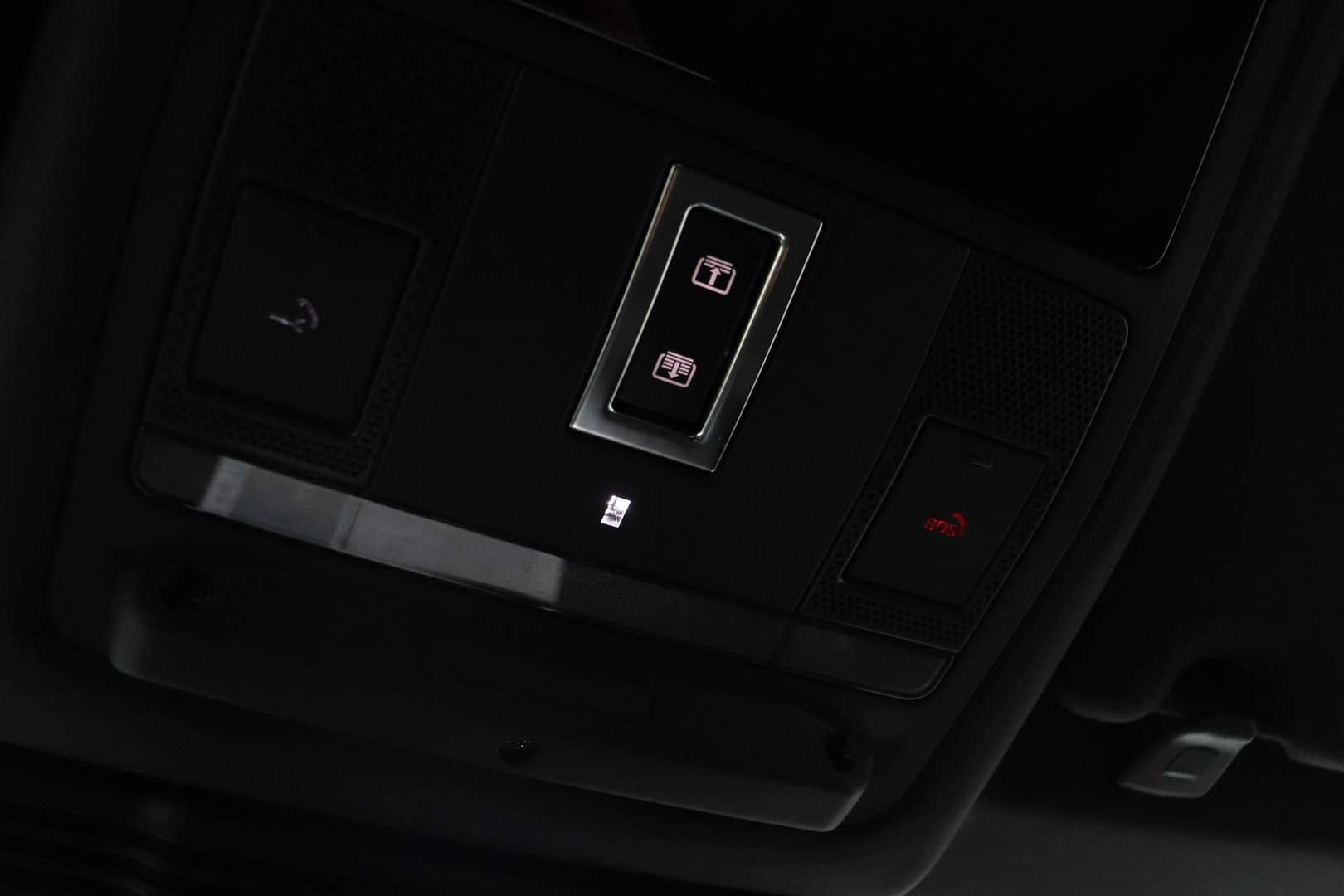 Land Rover Discovery Sport P270e PHEV Dynamic SE | NIEUW! | Panoramadak | Trekhaak | ACC | Meridian | Stoel+Stuurverwarming