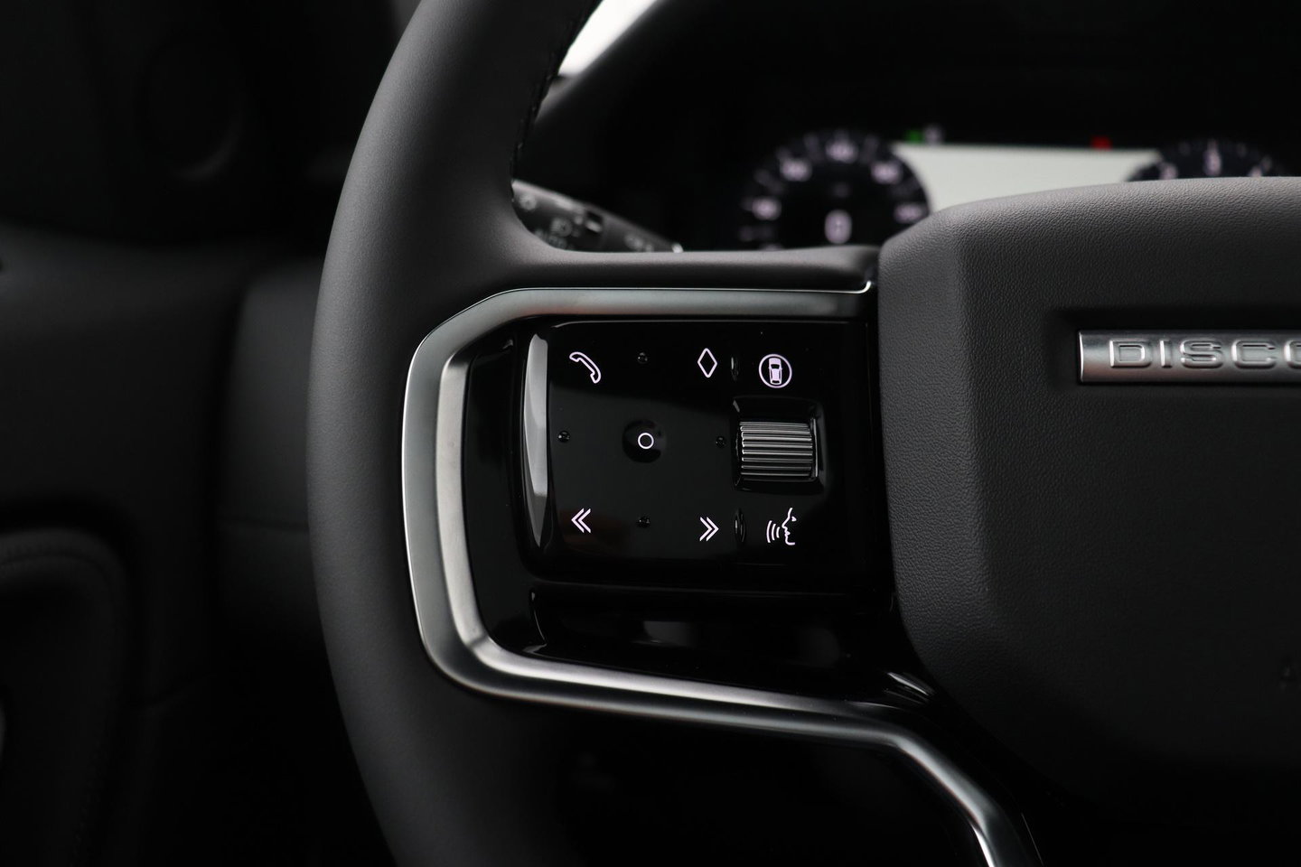Land Rover Discovery Sport P270e PHEV Dynamic SE | NIEUW! | Panoramadak | Trekhaak | ACC | Meridian | Stoel+Stuurverwarming