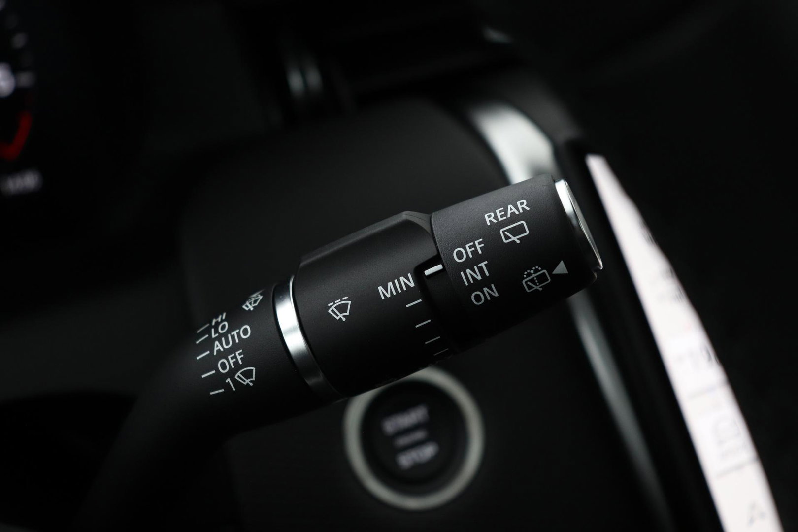Land Rover Discovery Sport P270e PHEV Dynamic SE | NIEUW! | Panoramadak | Trekhaak | ACC | Meridian | Stoel+Stuurverwarming