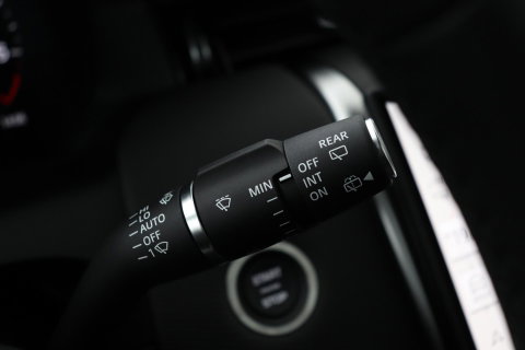 Land Rover Discovery Sport P270e PHEV Dynamic SE | NIEUW! | Panoramadak | Trekhaak | ACC | Meridian | Stoel+Stuurverwarming