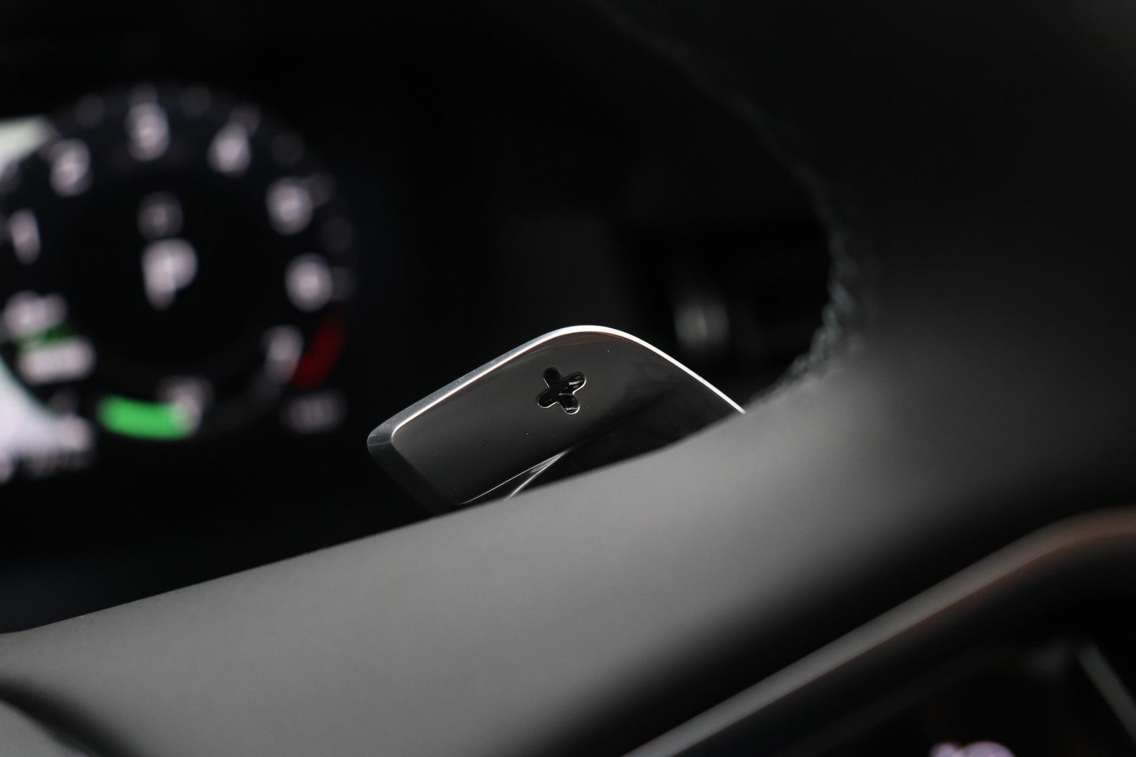 Land Rover Discovery Sport P270e PHEV Dynamic SE | NIEUW! | Panoramadak | Trekhaak | ACC | Meridian | Stoel+Stuurverwarming