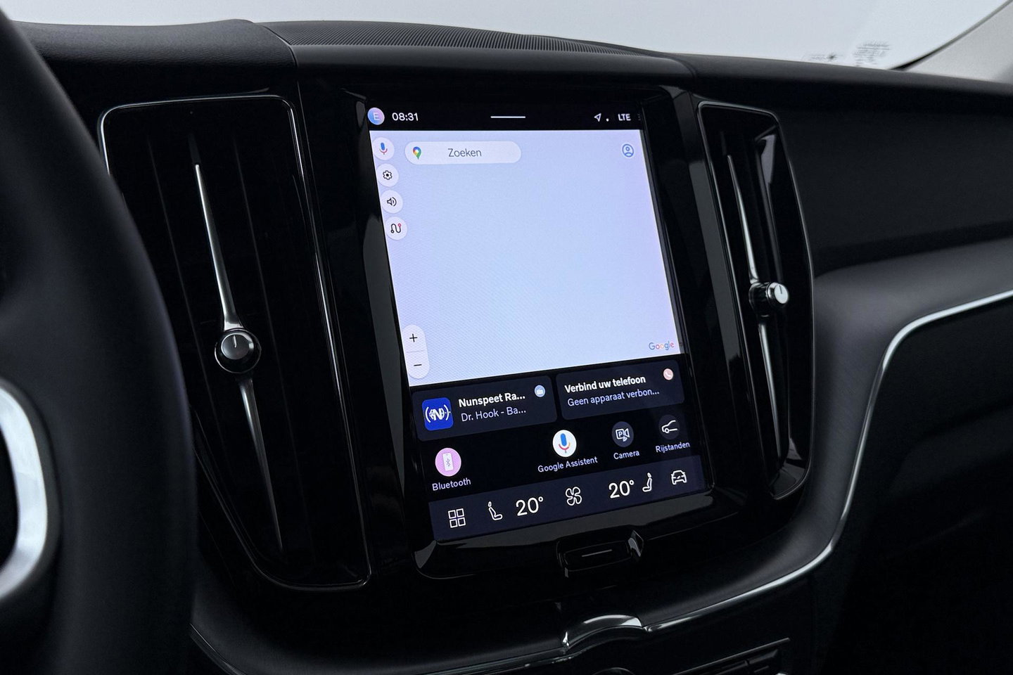 Volvo XC60 T6 Plug-in hybrid AWD Inscription | ACC | Panoramadak | Keyless | Elektrische Achterklep | Stoelverwarming | 18 inch