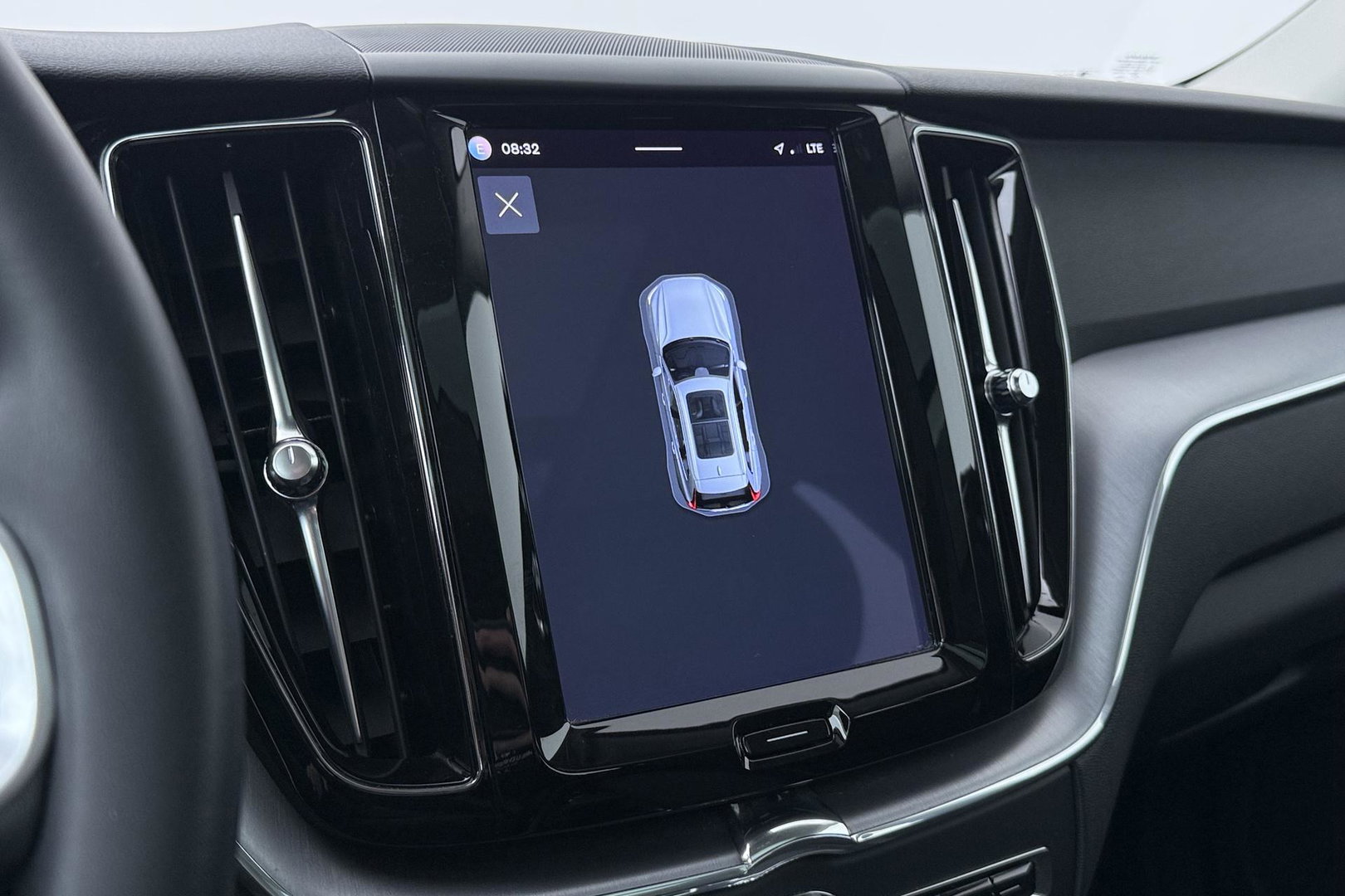 Volvo XC60 T6 Plug-in hybrid AWD Inscription | ACC | Panoramadak | Keyless | Elektrische Achterklep | Stoelverwarming | 18 inch