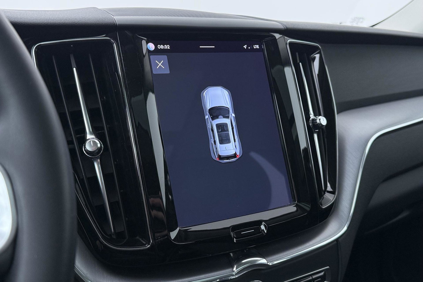 Volvo XC60 T6 Plug-in hybrid AWD Inscription | ACC | Panoramadak | Keyless | Elektrische Achterklep | Stoelverwarming | 18 inch