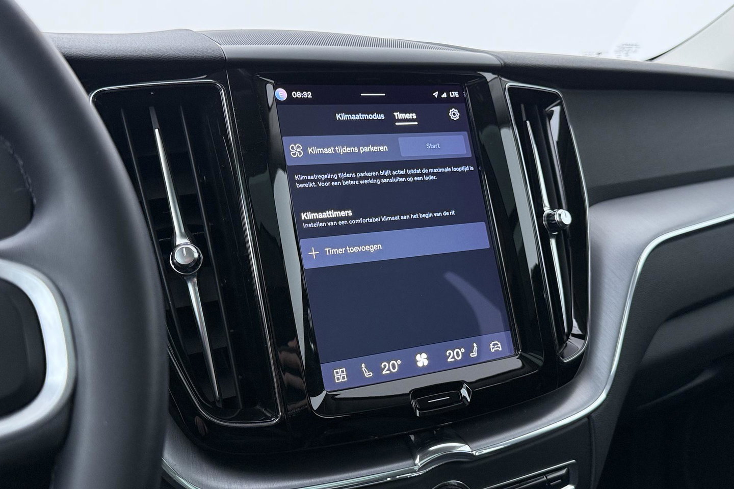 Volvo XC60 T6 Plug-in hybrid AWD Inscription | ACC | Panoramadak | Keyless | Elektrische Achterklep | Stoelverwarming | 18 inch
