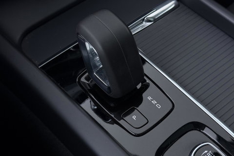 Volvo XC60 T6 Plug-in hybrid AWD Inscription | ACC | Panoramadak | Keyless | Elektrische Achterklep | Stoelverwarming | 18 inch