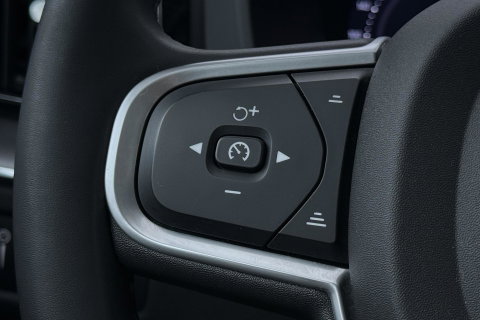 Volvo XC60 T6 Plug-in hybrid AWD Inscription | ACC | Panoramadak | Keyless | Elektrische Achterklep | Stoelverwarming | 18 inch