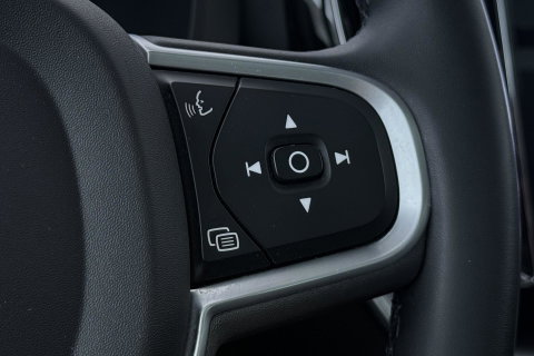 Volvo XC60 T6 Plug-in hybrid AWD Inscription | ACC | Panoramadak | Keyless | Elektrische Achterklep | Stoelverwarming | 18 inch