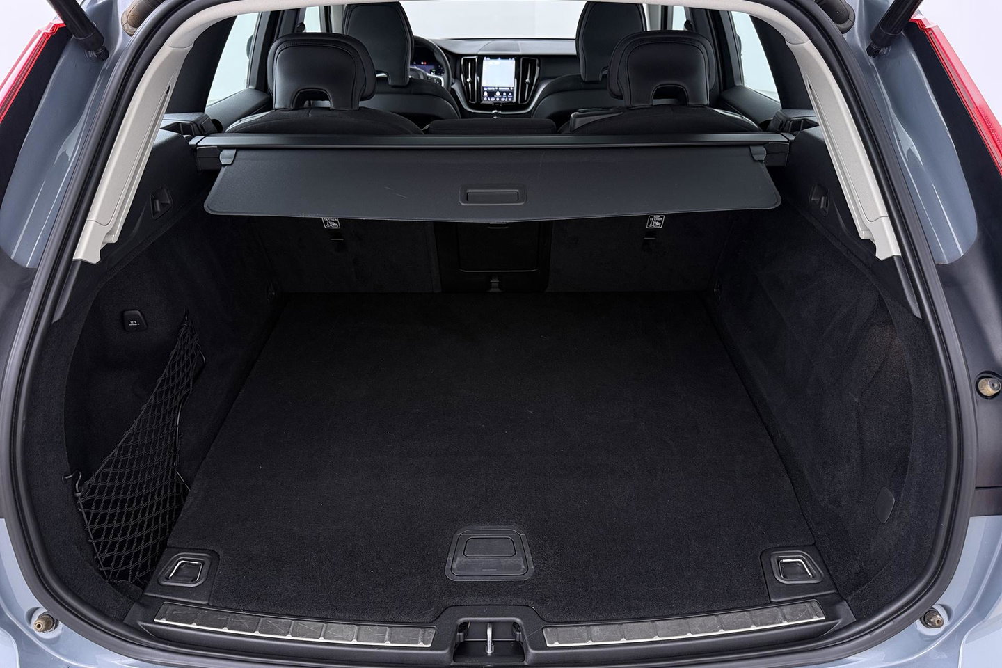 Volvo XC60 T6 Plug-in hybrid AWD Inscription | ACC | Panoramadak | Keyless | Elektrische Achterklep | Stoelverwarming | 18 inch