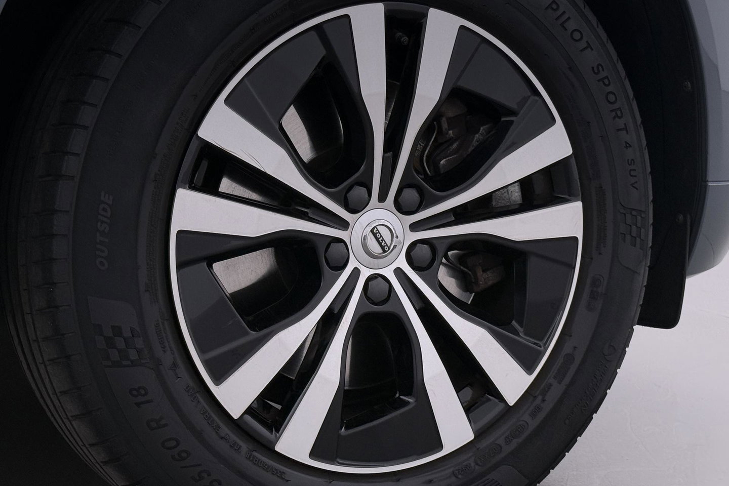 Volvo XC60 T6 Plug-in hybrid AWD Inscription | ACC | Panoramadak | Keyless | Elektrische Achterklep | Stoelverwarming | 18 inch
