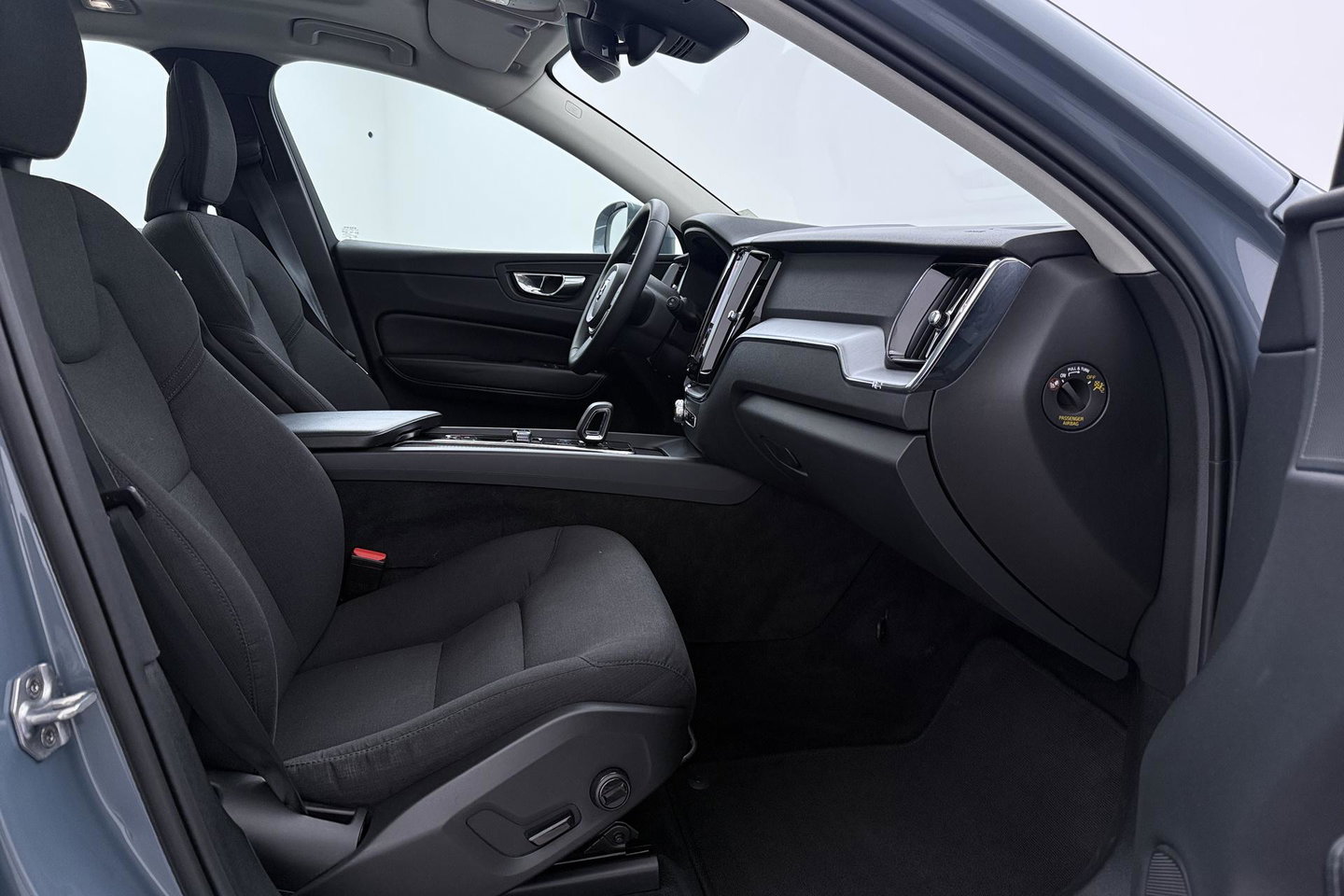 Volvo XC60 T6 Plug-in hybrid AWD Inscription | ACC | Panoramadak | Keyless | Elektrische Achterklep | Stoelverwarming | 18 inch