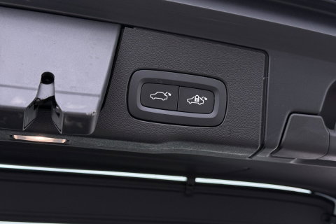 Volvo XC60 T6 Plug-in hybrid AWD Inscription | ACC | Panoramadak | Keyless | Elektrische Achterklep | Stoelverwarming | 18 inch