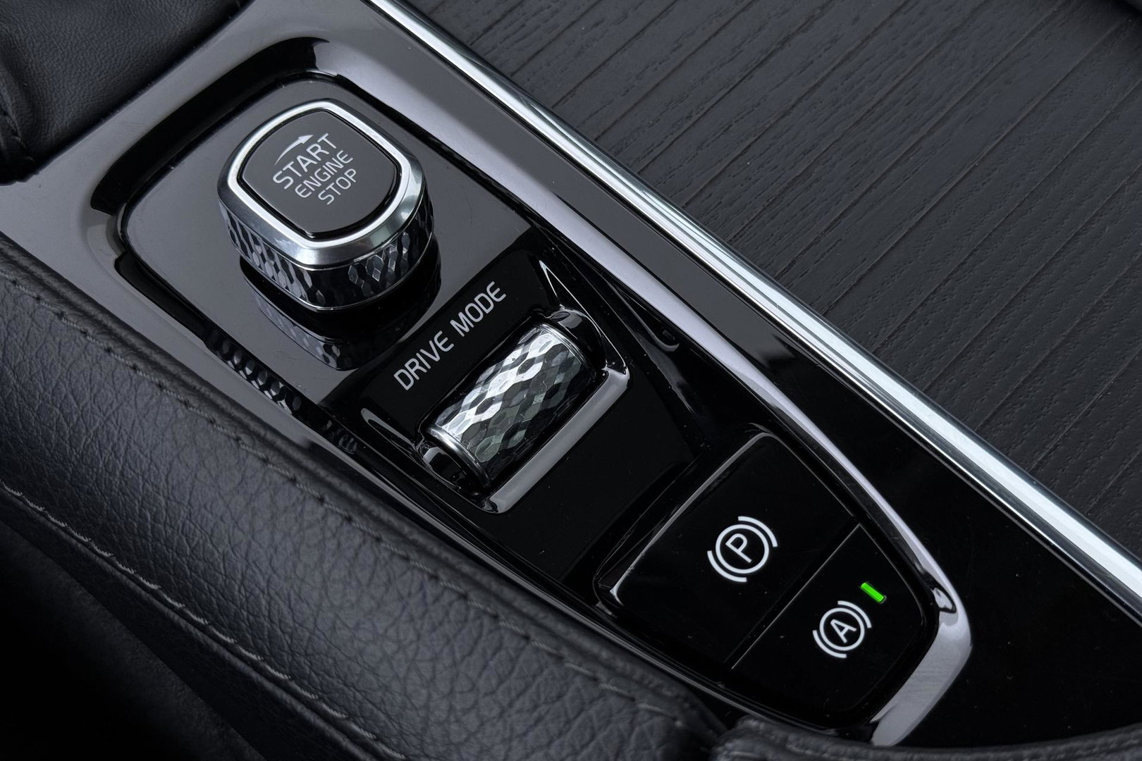 Volvo XC90 2.0 T6 AWD Inscription | 7P | ACC | Panoramadak | Harman/Kardon | BLIS | Stoel+Stuurverwarming | Camera | 20 Inch
