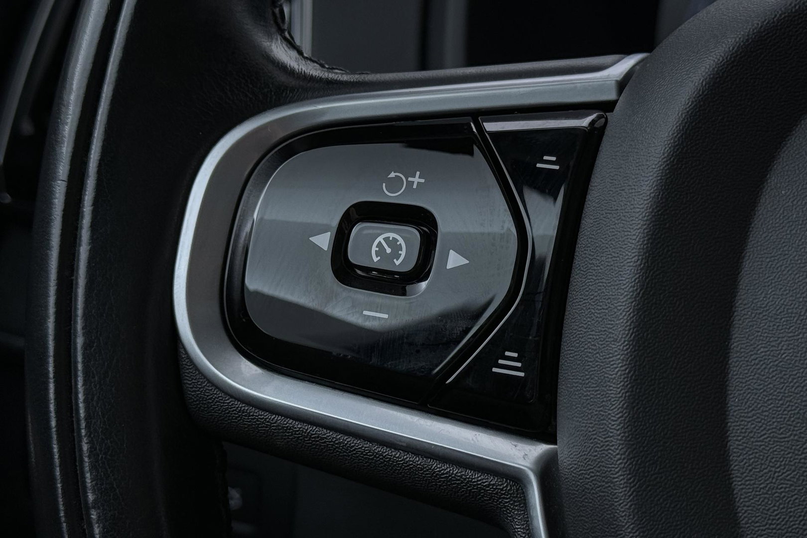 Volvo XC90 2.0 T6 AWD Inscription | 7P | ACC | Panoramadak | Harman/Kardon | BLIS | Stoel+Stuurverwarming | Camera | 20 Inch
