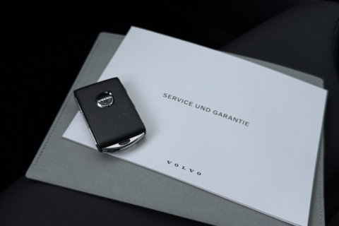 Volvo XC60 T6 Plug-in hybrid Plus Dark | HEICO Sportiv | ACC | Panoramadak | Harman/Kardon | Stoel+Stuurverwarming | 22 Inch