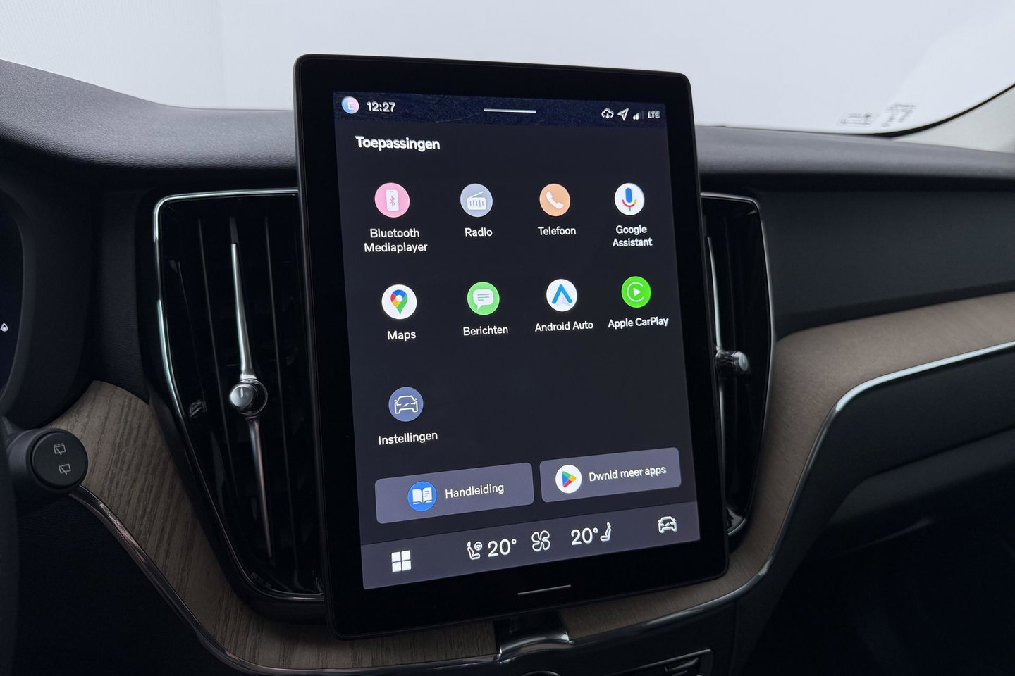 Volvo XC60 T6 Plug-in hybrid Plus Dark | HEICO Sportiv | ACC | Panoramadak | Harman/Kardon | Stoel+Stuurverwarming | 22 Inch