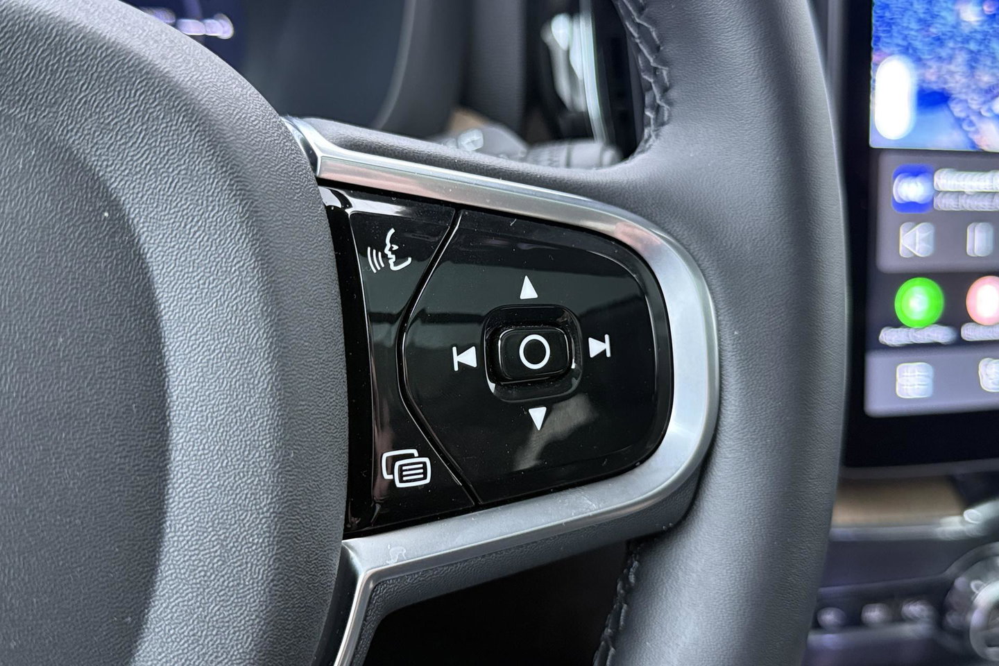 Volvo XC60 T6 Plug-in hybrid Plus Dark | HEICO Sportiv | ACC | Panoramadak | Harman/Kardon | Stoel+Stuurverwarming | 22 Inch