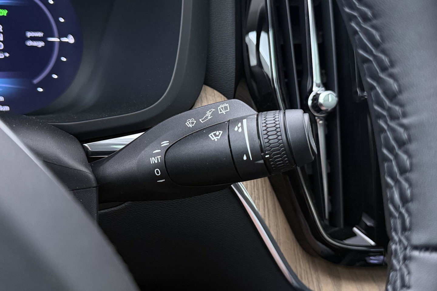 Volvo XC60 T6 Plug-in hybrid Plus Dark | HEICO Sportiv | ACC | Panoramadak | Harman/Kardon | Stoel+Stuurverwarming | 22 Inch