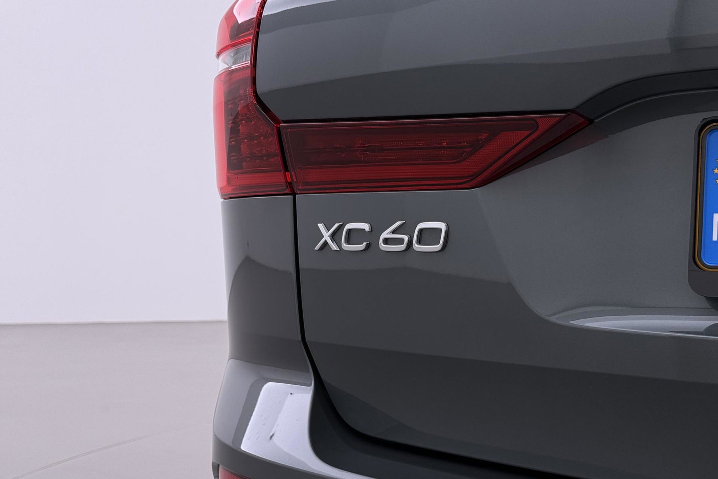 Volvo XC60 T6 Plug-in hybrid Plus Dark | HEICO Sportiv | ACC | Panoramadak | Harman/Kardon | Stoel+Stuurverwarming | 22 Inch