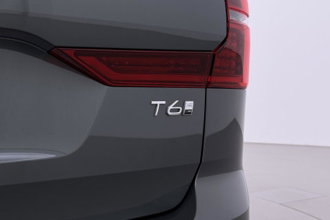 Volvo XC60 T6 Plug-in hybrid Plus Dark | HEICO Sportiv | ACC | Panoramadak | Harman/Kardon | Stoel+Stuurverwarming | 22 Inch