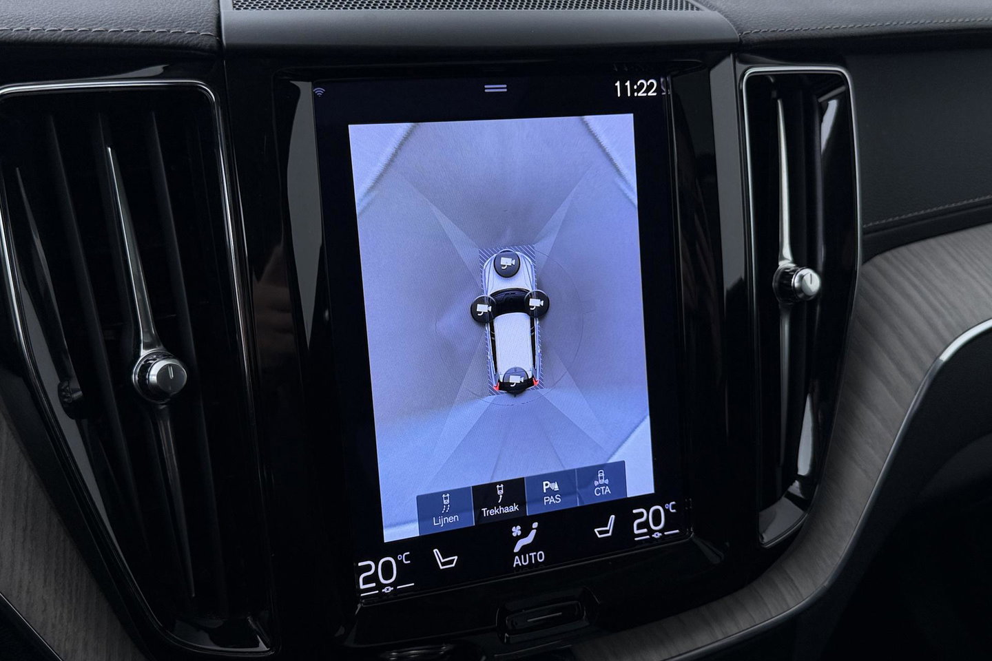 Volvo XC60 T6 Recharge Inscription | ACC | Luchtvering | Panoramadak | Bowers&Wilkins | 360° Camera | Head-Up | Pilot Assist | 20 Inch
