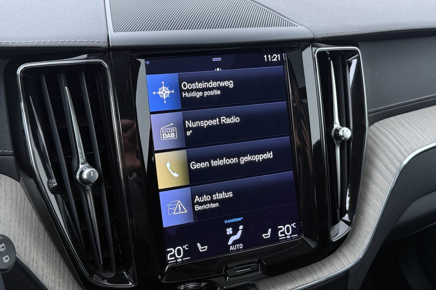 Volvo XC60 T6 Recharge Inscription | ACC | Luchtvering | Panoramadak | Bowers&Wilkins | 360° Camera | Head-Up | Pilot Assist | 20 Inch