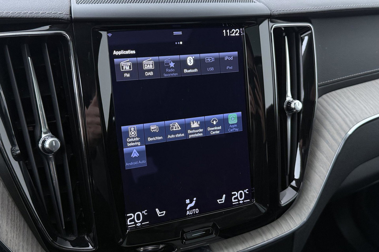 Volvo XC60 T6 Recharge Inscription | ACC | Luchtvering | Panoramadak | Bowers&Wilkins | 360° Camera | Head-Up | Pilot Assist | 20 Inch