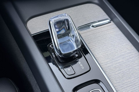 Volvo XC60 T6 Recharge Inscription | ACC | Luchtvering | Panoramadak | Bowers&Wilkins | 360° Camera | Head-Up | Pilot Assist | 20 Inch