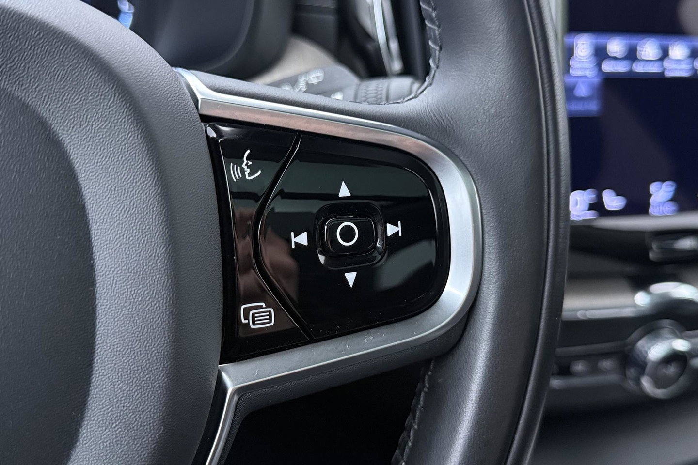 Volvo XC60 T6 Recharge Inscription | ACC | Luchtvering | Panoramadak | Bowers&Wilkins | 360° Camera | Head-Up | Pilot Assist | 20 Inch