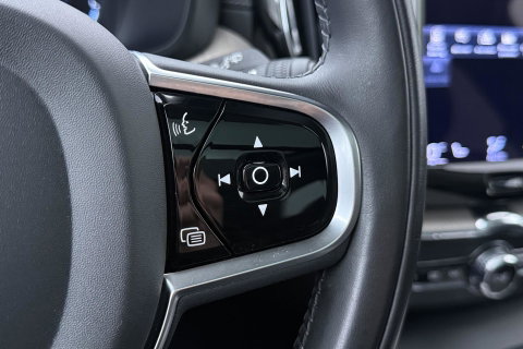 Volvo XC60 T6 Recharge Inscription | ACC | Luchtvering | Panoramadak | Bowers&Wilkins | 360° Camera | Head-Up | Pilot Assist | 20 Inch