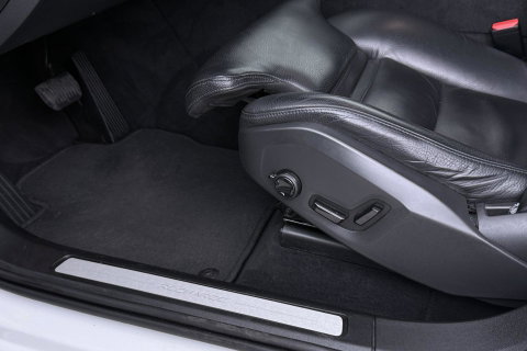 Volvo XC60 T6 Recharge Inscription | ACC | Luchtvering | Panoramadak | Bowers&Wilkins | 360° Camera | Head-Up | Pilot Assist | 20 Inch