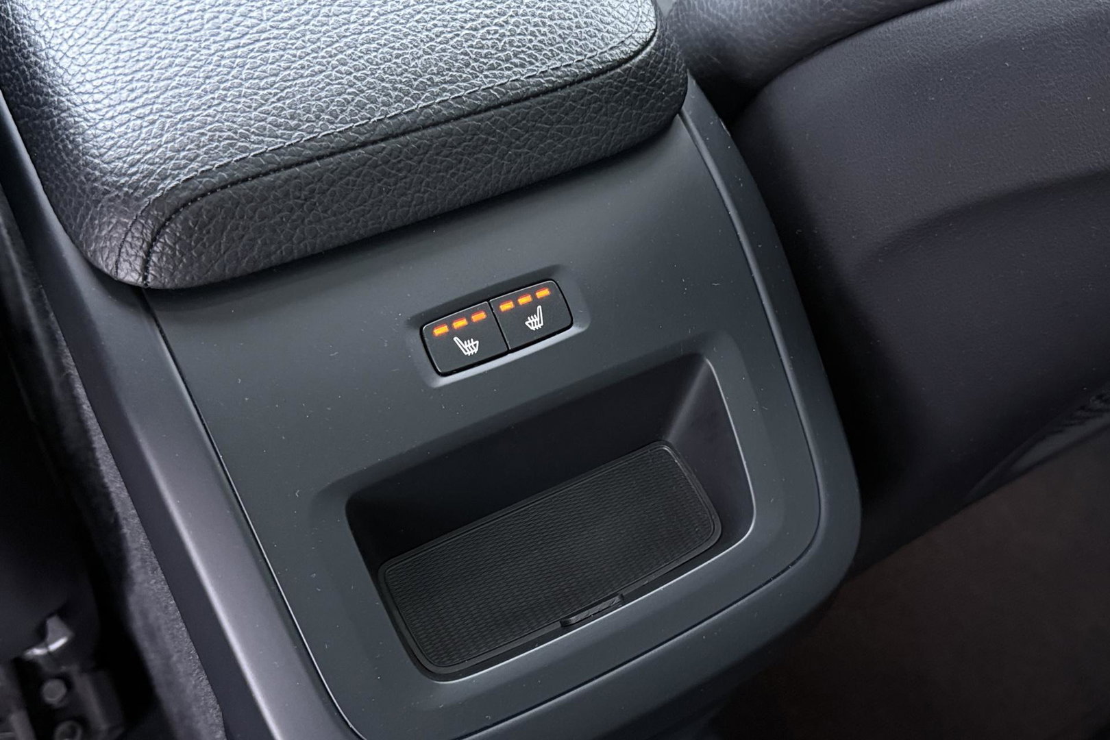 Volvo XC60 T6 Recharge Inscription | ACC | Luchtvering | Panoramadak | Bowers&Wilkins | 360° Camera | Head-Up | Pilot Assist | 20 Inch