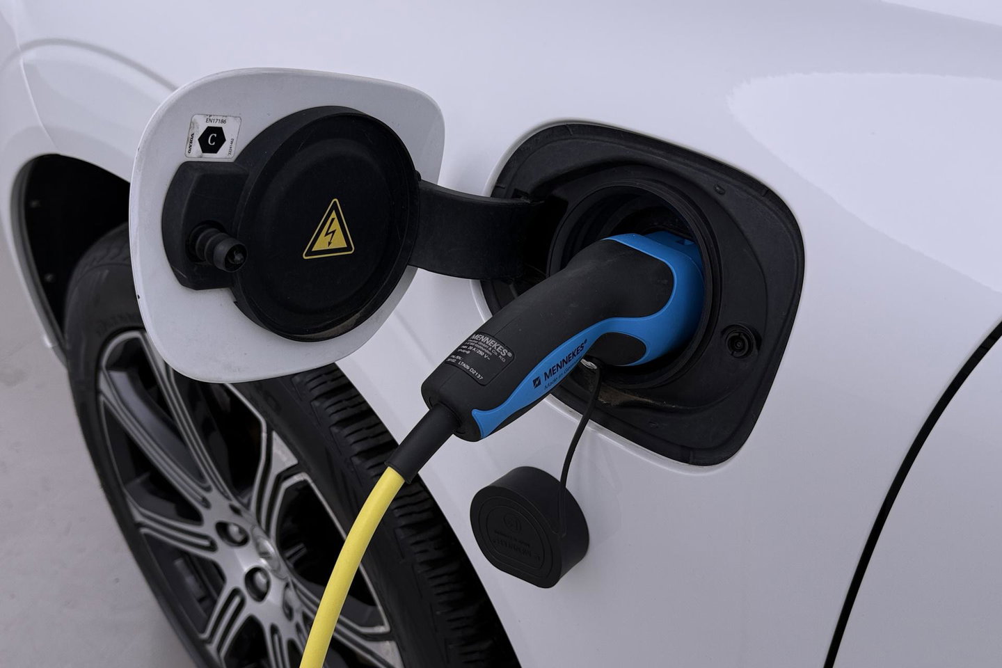 Volvo XC60 T6 Recharge Inscription | ACC | Luchtvering | Panoramadak | Bowers&Wilkins | 360° Camera | Head-Up | Pilot Assist | 20 Inch
