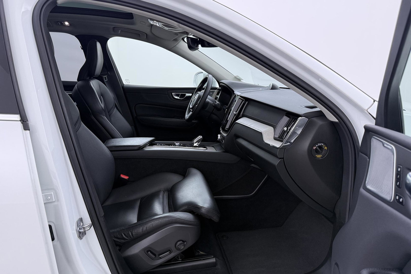 Volvo XC60 T6 Recharge Inscription | ACC | Luchtvering | Panoramadak | Bowers&Wilkins | 360° Camera | Head-Up | Pilot Assist | 20 Inch