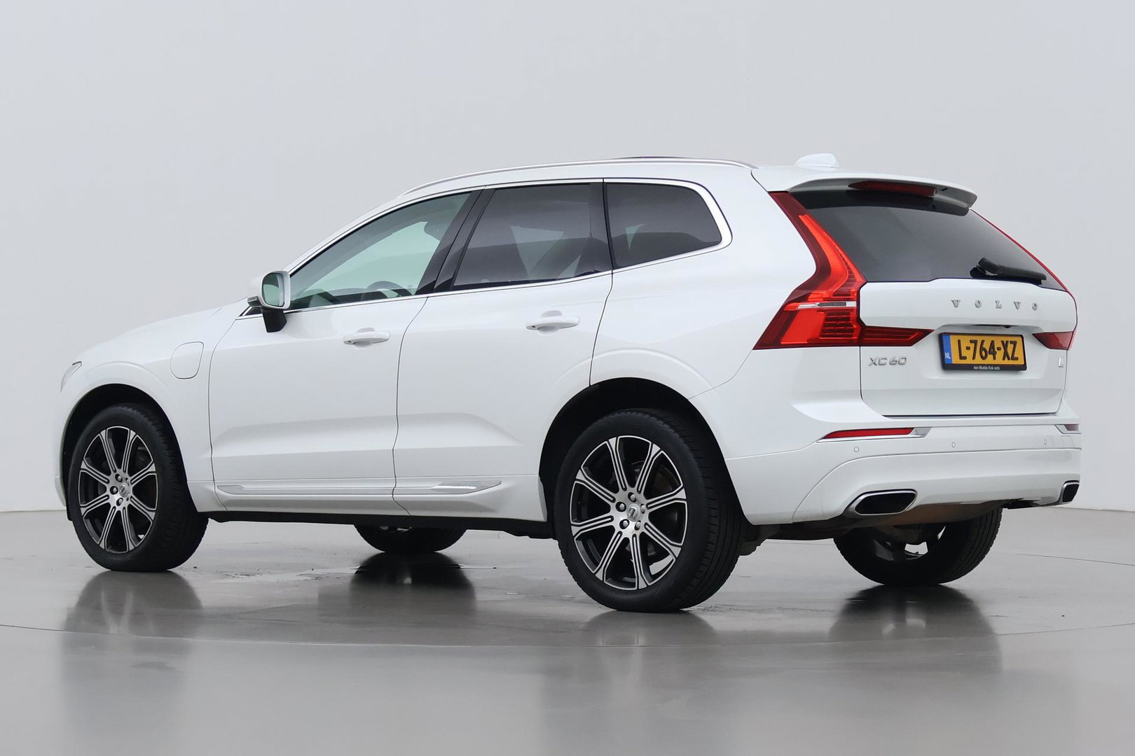 Volvo XC60 T6 Recharge Inscription | ACC | Luchtvering | Panoramadak | Bowers&Wilkins | 360° Camera | Head-Up | Pilot Assist | 20 Inch