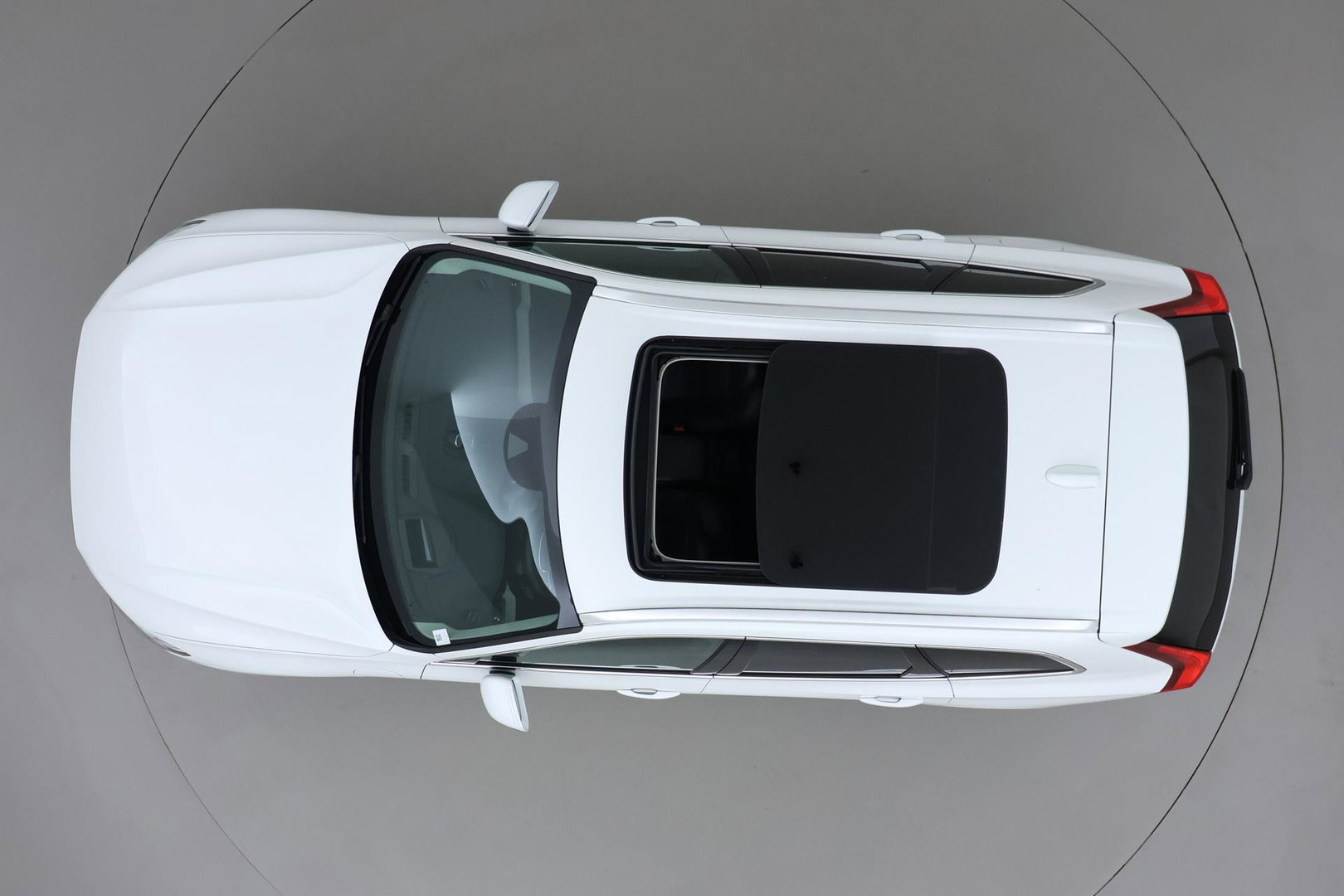 Volvo XC60 T6 Recharge Inscription | ACC | Luchtvering | Panoramadak | Bowers&Wilkins | 360° Camera | Head-Up | Pilot Assist | 20 Inch