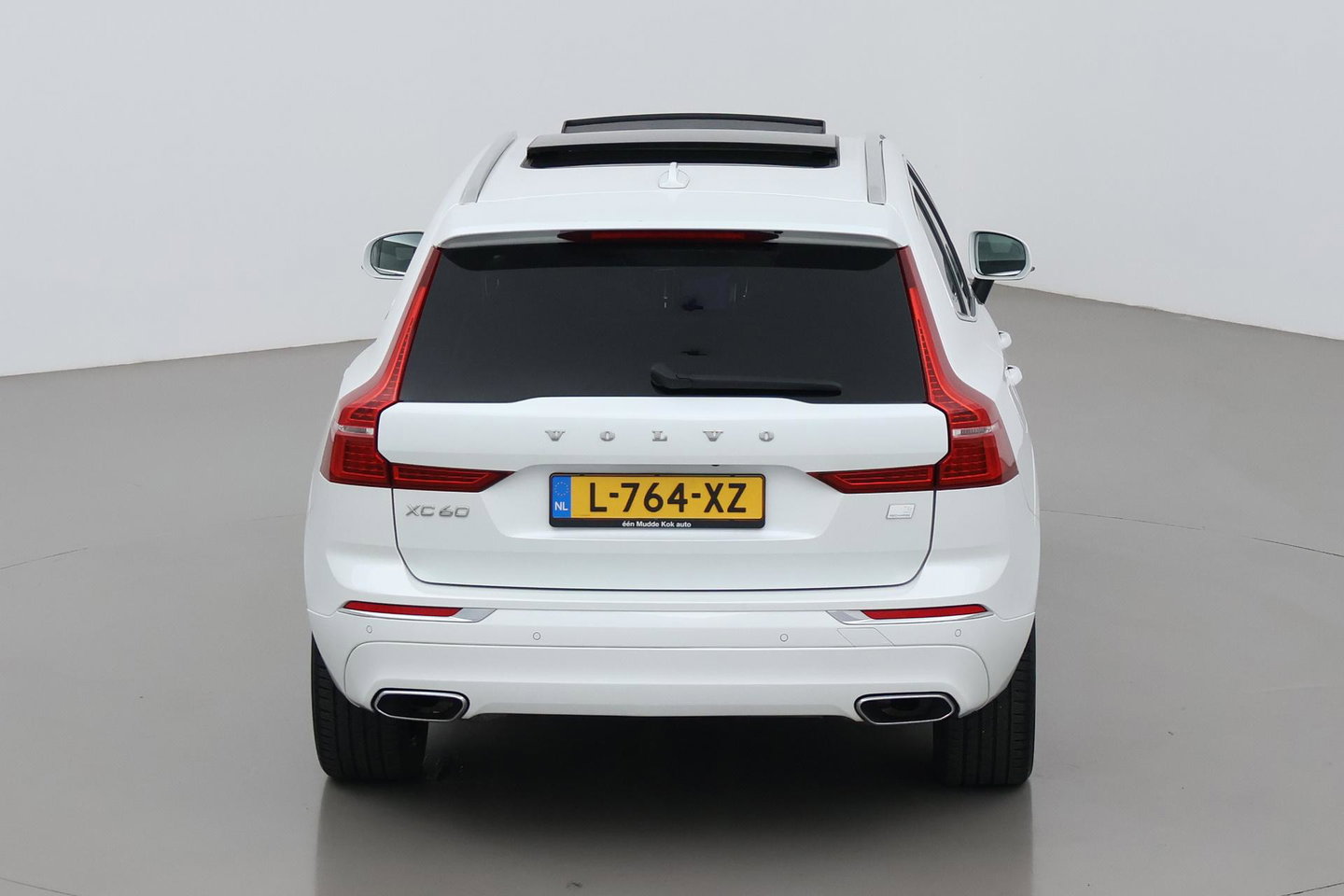 Volvo XC60 T6 Recharge Inscription | ACC | Luchtvering | Panoramadak | Bowers&Wilkins | 360° Camera | Head-Up | Pilot Assist | 20 Inch