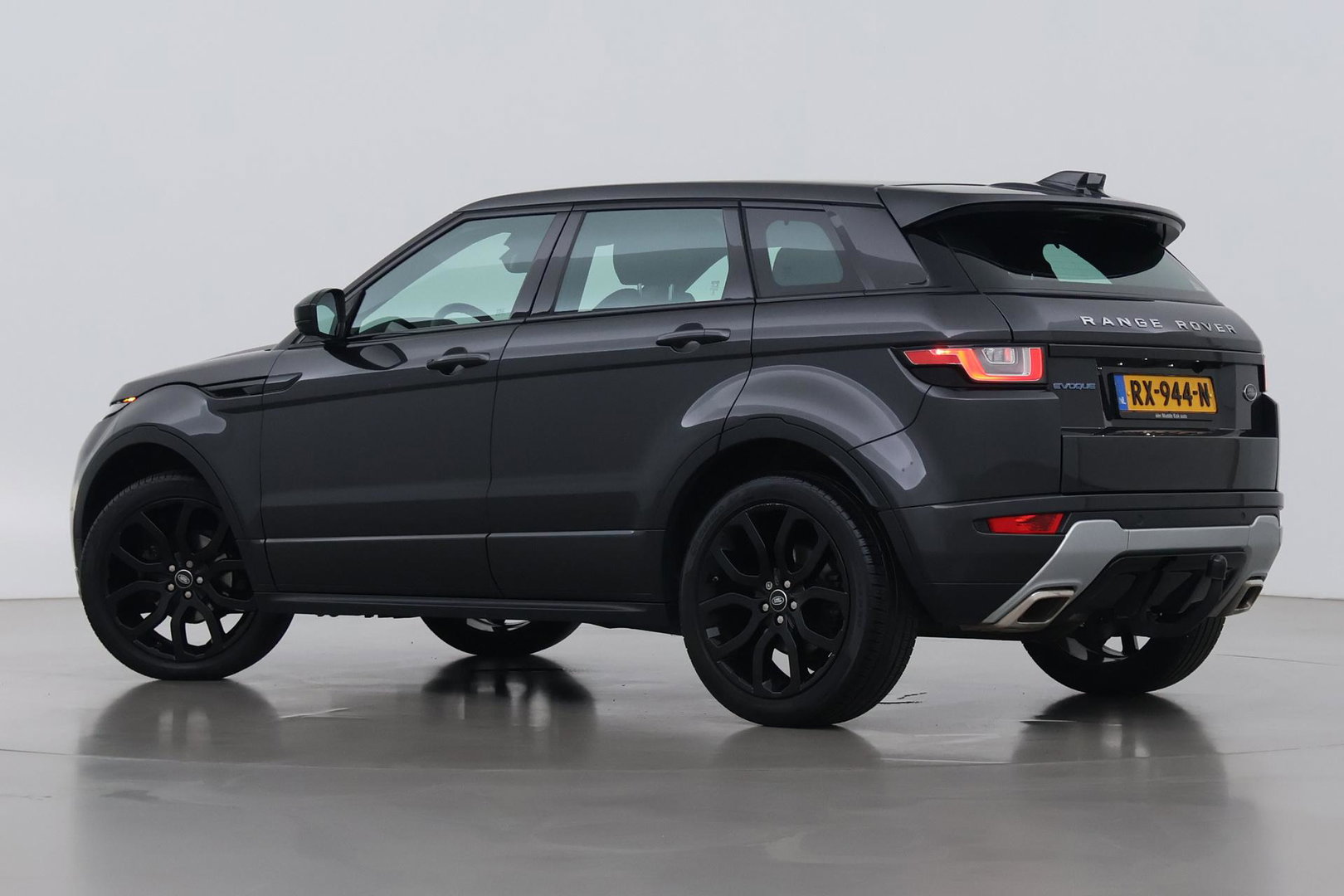 Land Rover Range Rover Evoque 2.0 eD4 HSE | Panoramadak | Stoel+Stuurverwarming | Trekhaak | Memory | Camera | 20 Inch
