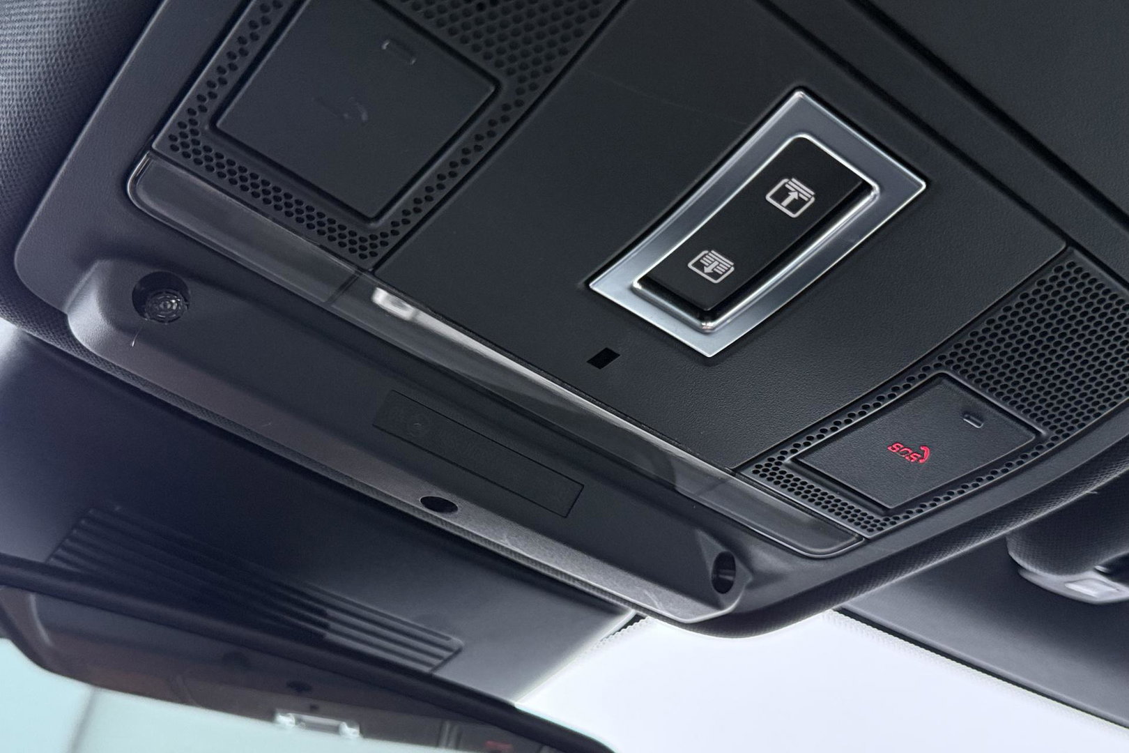 Land Rover Range Rover Evoque 2.0 eD4 HSE | Panoramadak | Stoel+Stuurverwarming | Trekhaak | Memory | Camera | 20 Inch