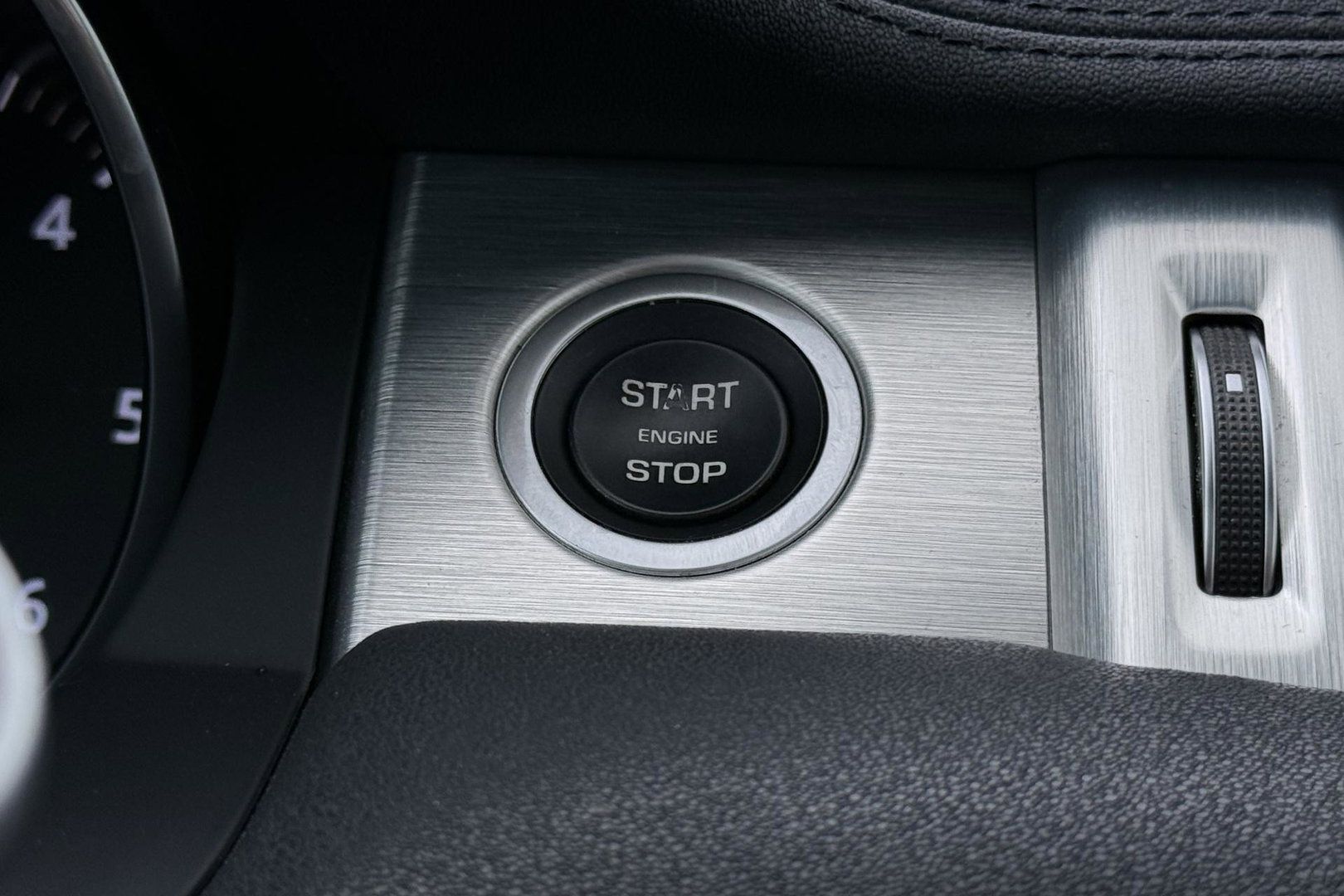 Land Rover Range Rover Evoque 2.0 eD4 HSE | Panoramadak | Stoel+Stuurverwarming | Trekhaak | Memory | Camera | 20 Inch