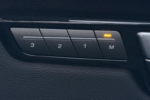 Land Rover Range Rover Evoque 2.0 eD4 HSE | Panoramadak | Stoel+Stuurverwarming | Trekhaak | Memory | Camera | 20 Inch