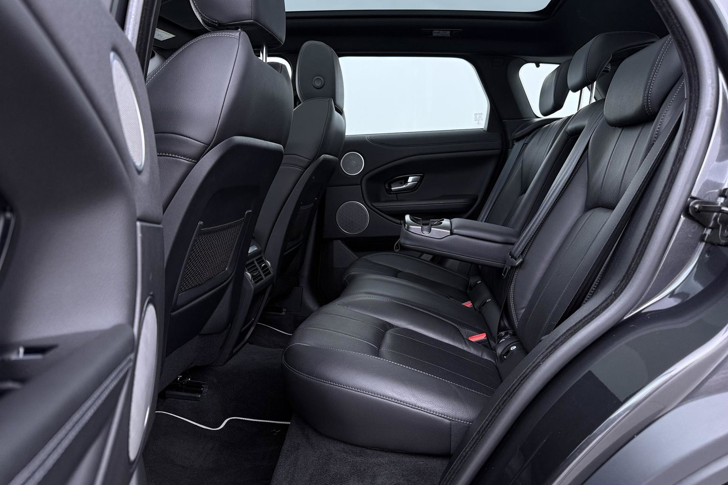 Land Rover Range Rover Evoque 2.0 eD4 HSE | Panoramadak | Stoel+Stuurverwarming | Trekhaak | Memory | Camera | 20 Inch