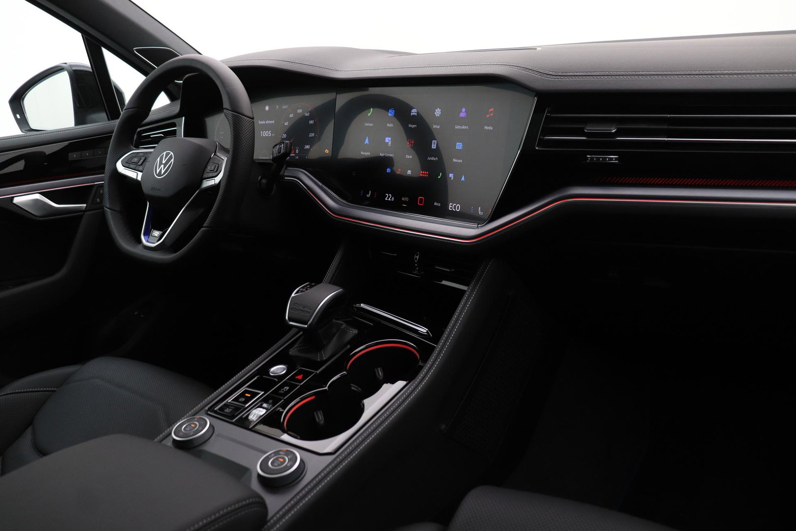 Volkswagen Touareg 3.0 TSi eHybrid 4MOTION R | FINAL EDITION | Luchtvering | Trekhaak | Panoramdak | Dynaudio | 360° Camera