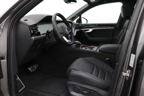 Volkswagen Touareg 3.0 TSi eHybrid 4MOTION R | FINAL EDITION | Luchtvering | Trekhaak | Panoramdak | Dynaudio | 360° Camera