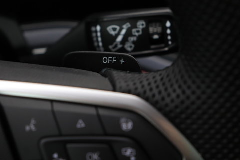 Volkswagen Touareg 3.0 TSi eHybrid 4MOTION R | FINAL EDITION | Luchtvering | Trekhaak | Panoramdak | Dynaudio | 360° Camera