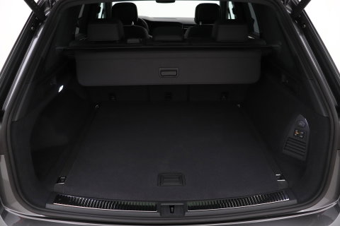Volkswagen Touareg 3.0 TSi eHybrid 4MOTION R | FINAL EDITION | Luchtvering | Trekhaak | Panoramdak | Dynaudio | 360° Camera
