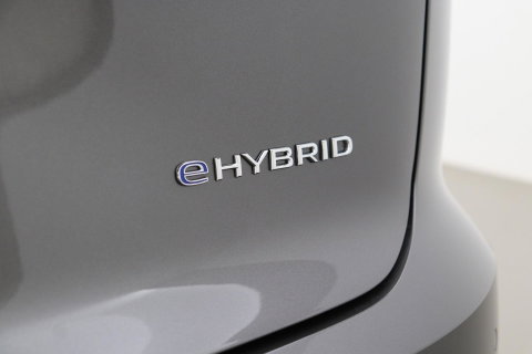 Volkswagen Touareg 3.0 TSi eHybrid 4MOTION R | FINAL EDITION | Luchtvering | Trekhaak | Panoramdak | Dynaudio | 360° Camera