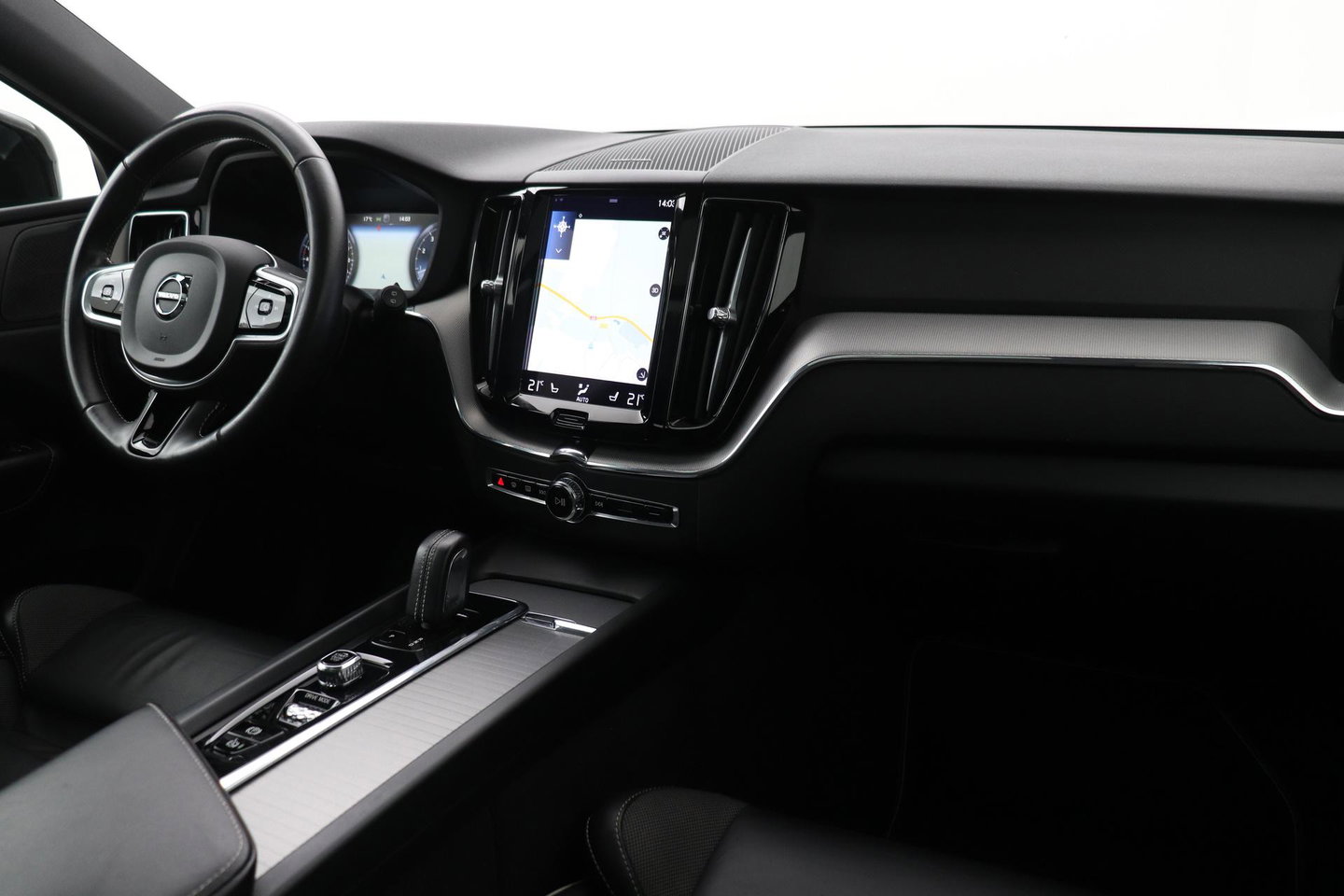 Volvo XC60 B5 R-Design | Panoramadak | ACC | 360° Camera | Head-Up | Harman/Kardon | 20 Inch