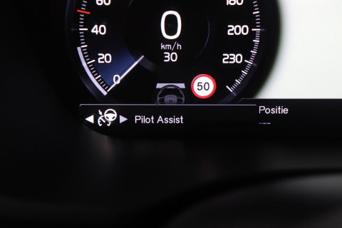 Volvo XC60 B5 R-Design | Panoramadak | ACC | 360° Camera | Head-Up | Harman/Kardon | 20 Inch